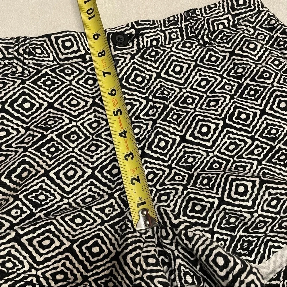 bcg Chino shorts Womens Size 4 black and white print geometric modern - Picture 10 of 11